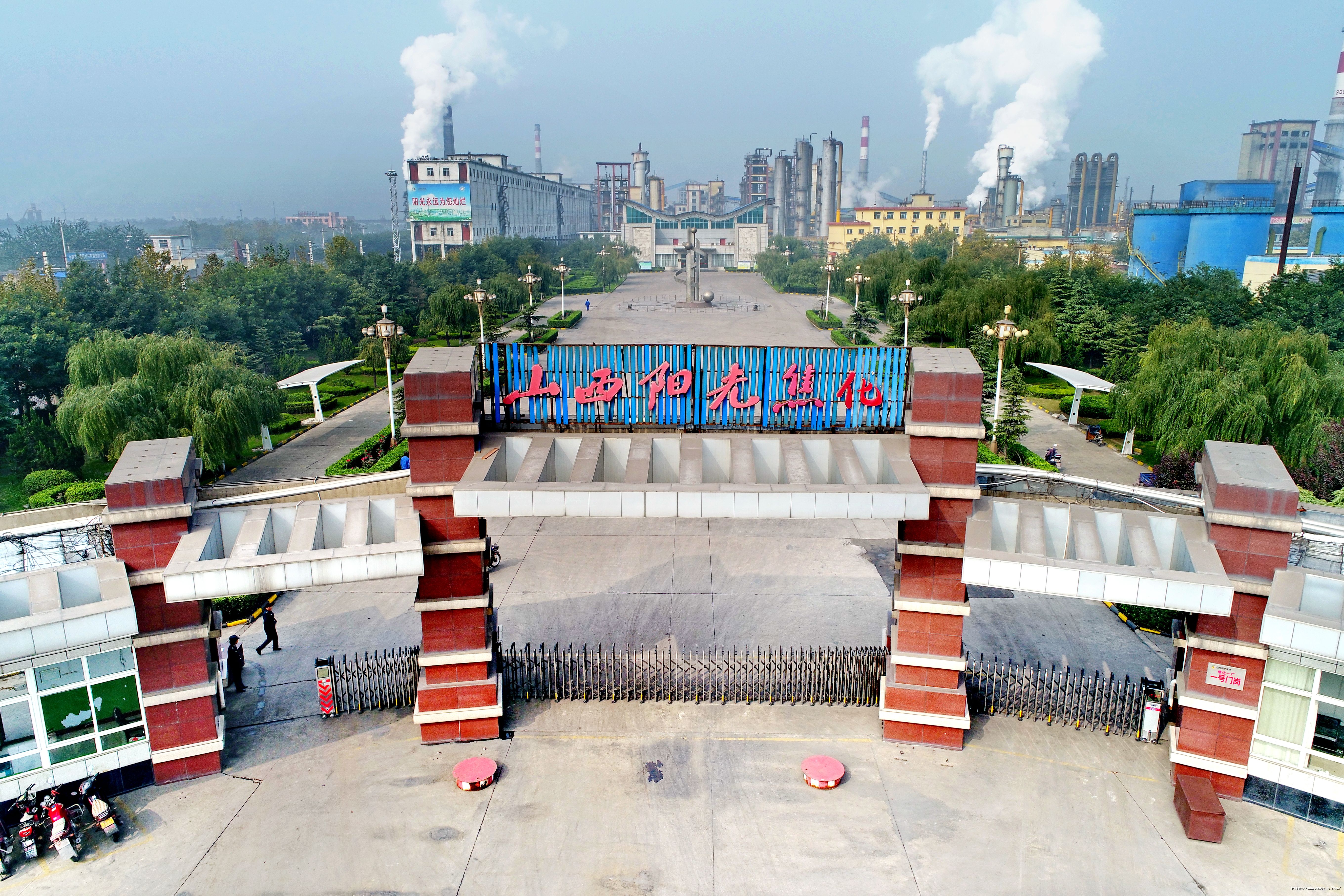 廠區(qū)大門.jpg